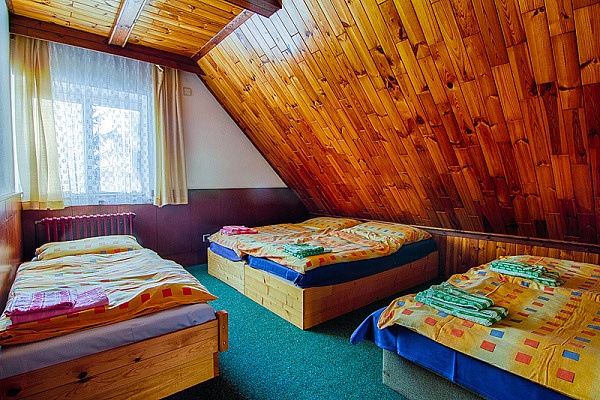 Ubytování - Krkonoše  - Penzion v Rokytnici nad Jizerou v Krkonoších - pětilůžkový pokoj